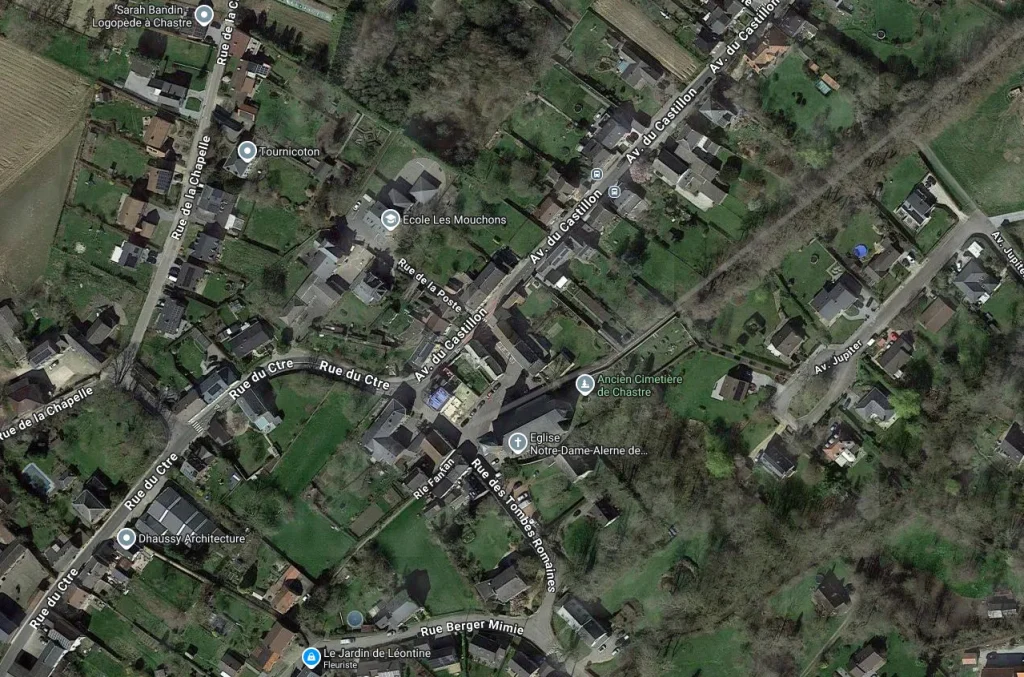 Carte vue du ciel de la place de chastre