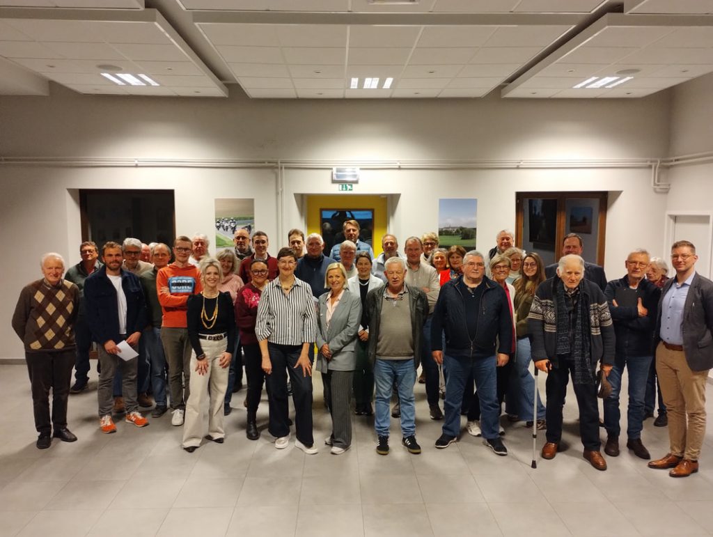 Participants réunis lors d’une séance de l’Opération de Développement Rural de Mettet, organisée par la FRW.