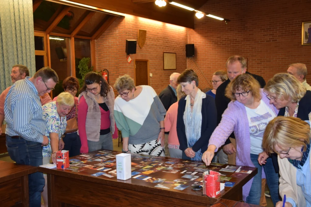 Membres de la CLDR de Sombreffe qui travaillent